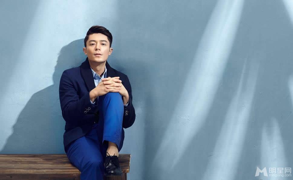 霍建华型男气质写真 笔挺西装迷倒少女