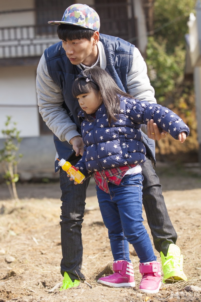 爸爸去哪儿第九期全纪录 调换父子见真情