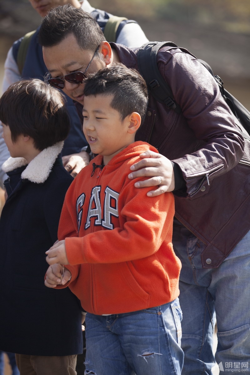 爸爸去哪儿第九期全纪录 调换父子见真情