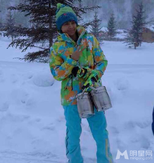 爸爸去哪儿东北站剧照曝光 潮爸萌娃雪中欢乐