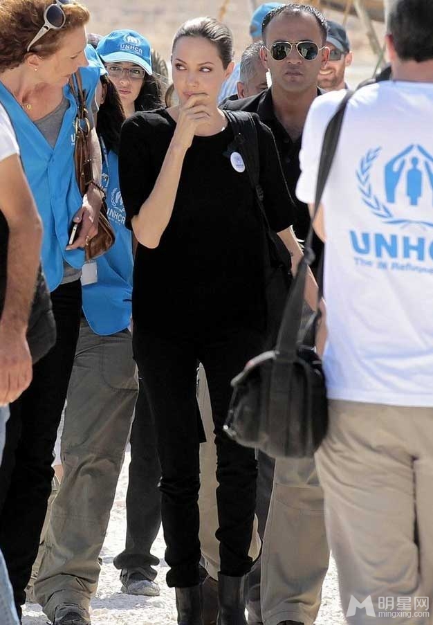联合国亲善大使安吉丽娜·朱莉探望难民
