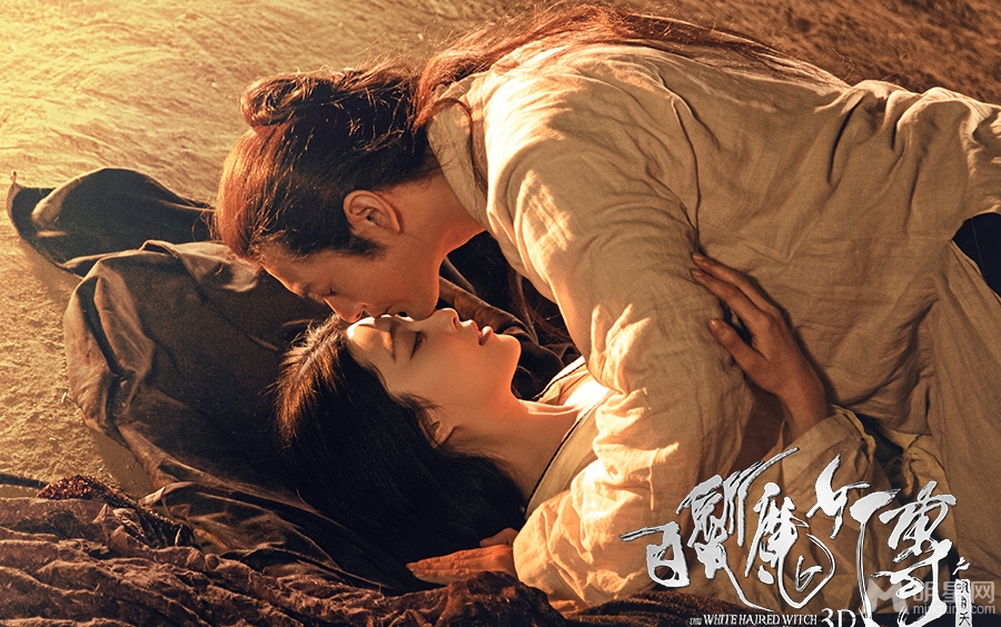 摇滚版白发魔女 武侠混搭打造别样视觉