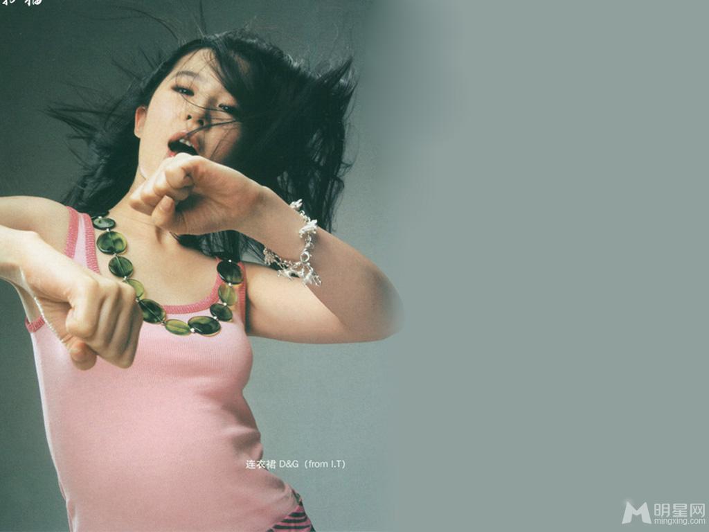 刘亦菲时尚《娇点》杂志写真旧照 可爱甜美迷人气质