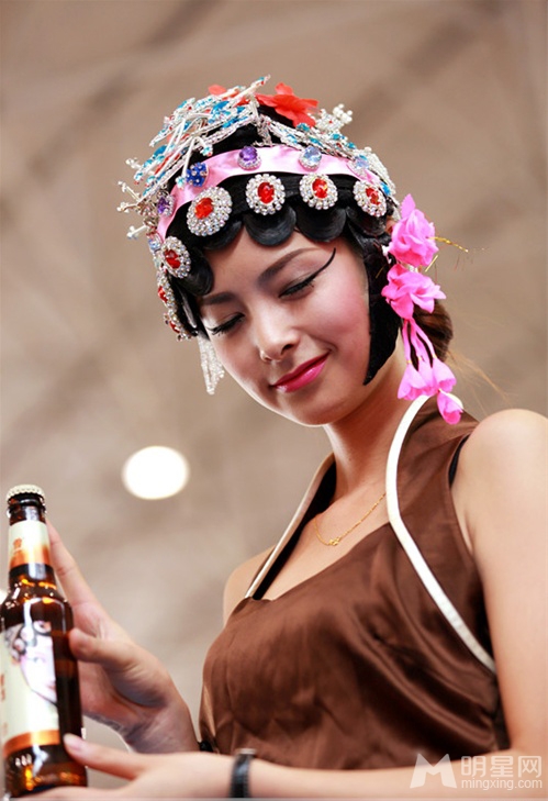 中国酒类博览会酒展模特随拍 惊现小刘亦菲
