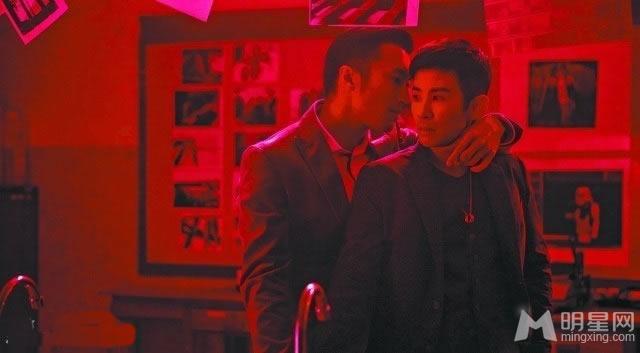 电影12金鸭最新剧照 谢霆锋秒变同性恋