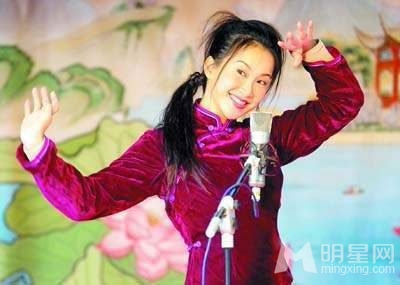 盘点一线女星村姑雷人造型 李小璐赵薇入选