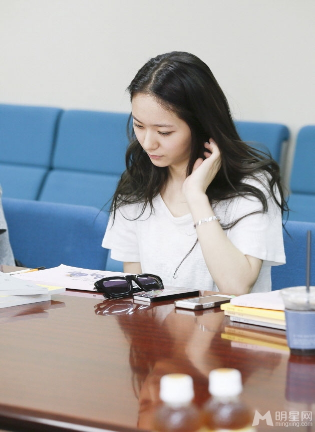 李敏镐朴信惠亮相继承者们彩排现场 新剧受期待
