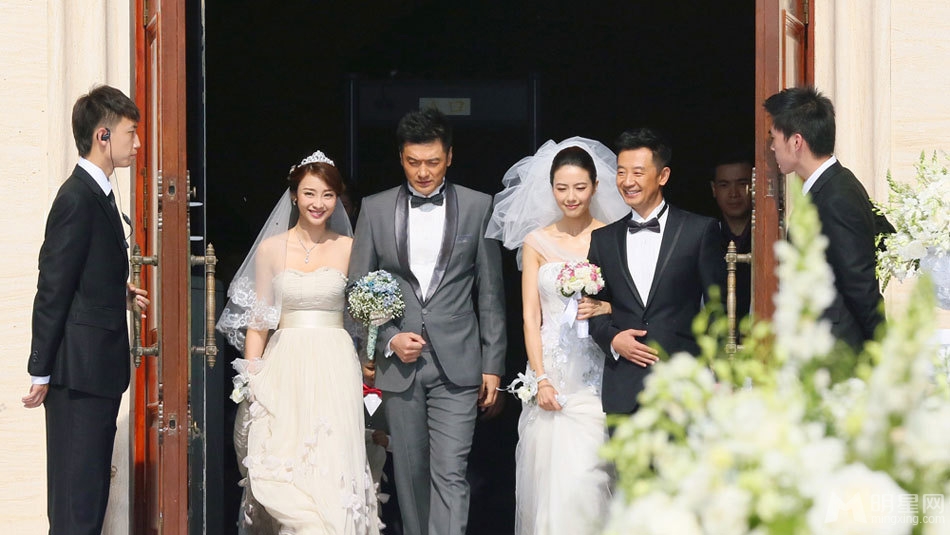 柳岩咱们结婚吧披婚纱 黄金剩女终觅幸福