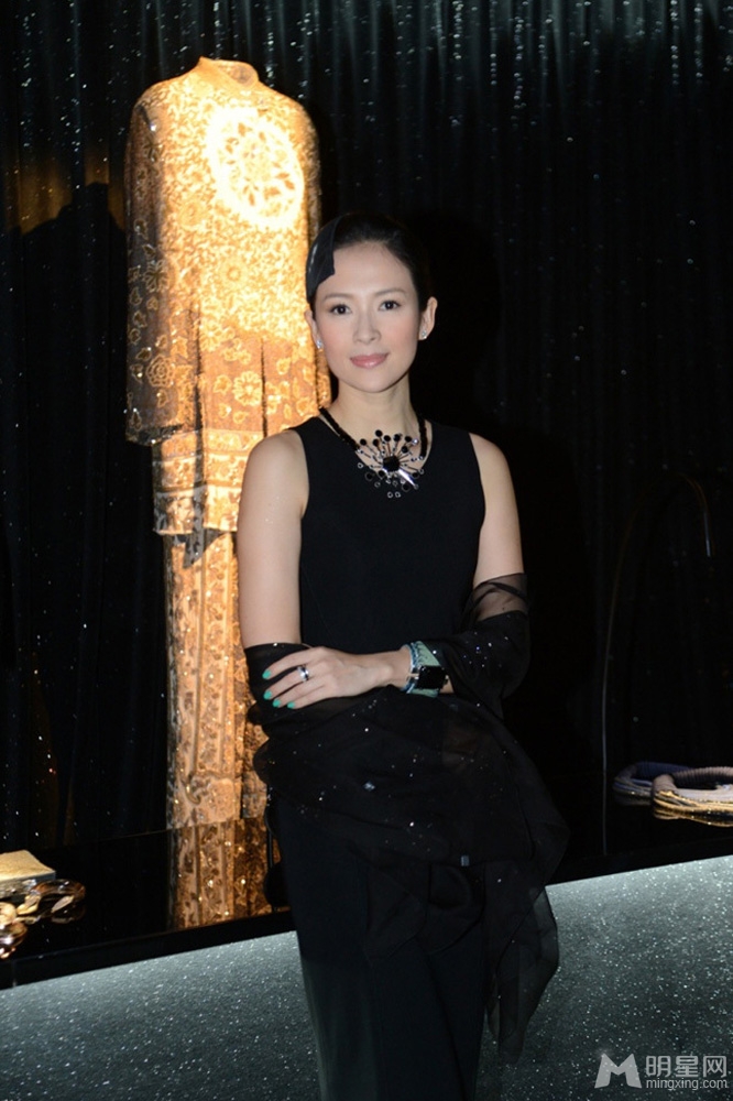 章子怡吴君如淑女装亮相开幕礼活动