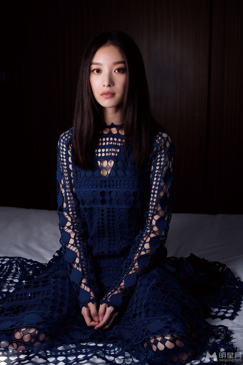 倪妮最新写真 百变造型玩味性感