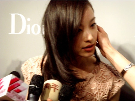 倪妮出席Dior春夏高级订制时装秀