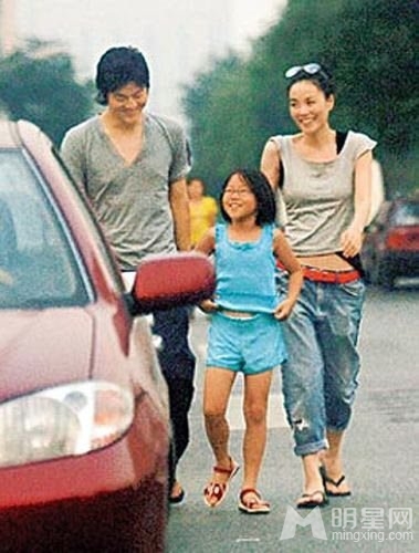 王菲李亚鹏协议离婚 图集盘点以往恩爱瞬间