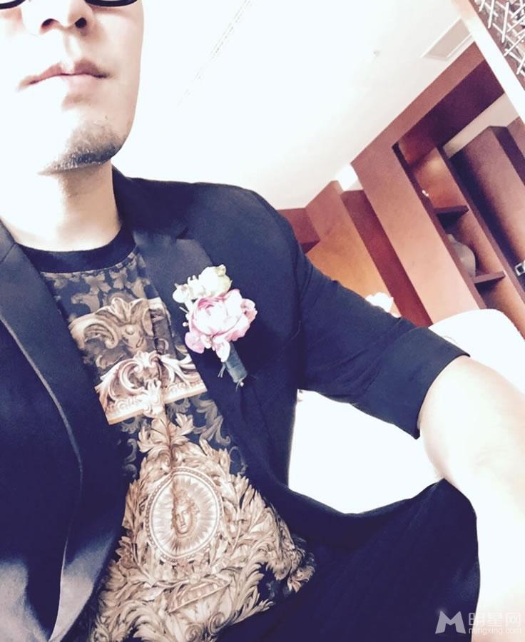 王栎鑫快男伴郎团曝光 魏晨苏醒再聚首