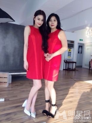 明星母女照大盘点 李小璐貌不如母亲