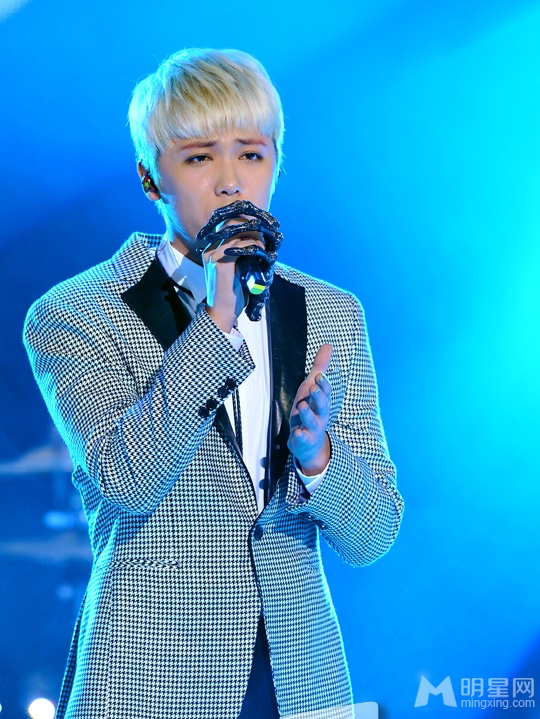 Miss A与FTIsland等助阵The Show