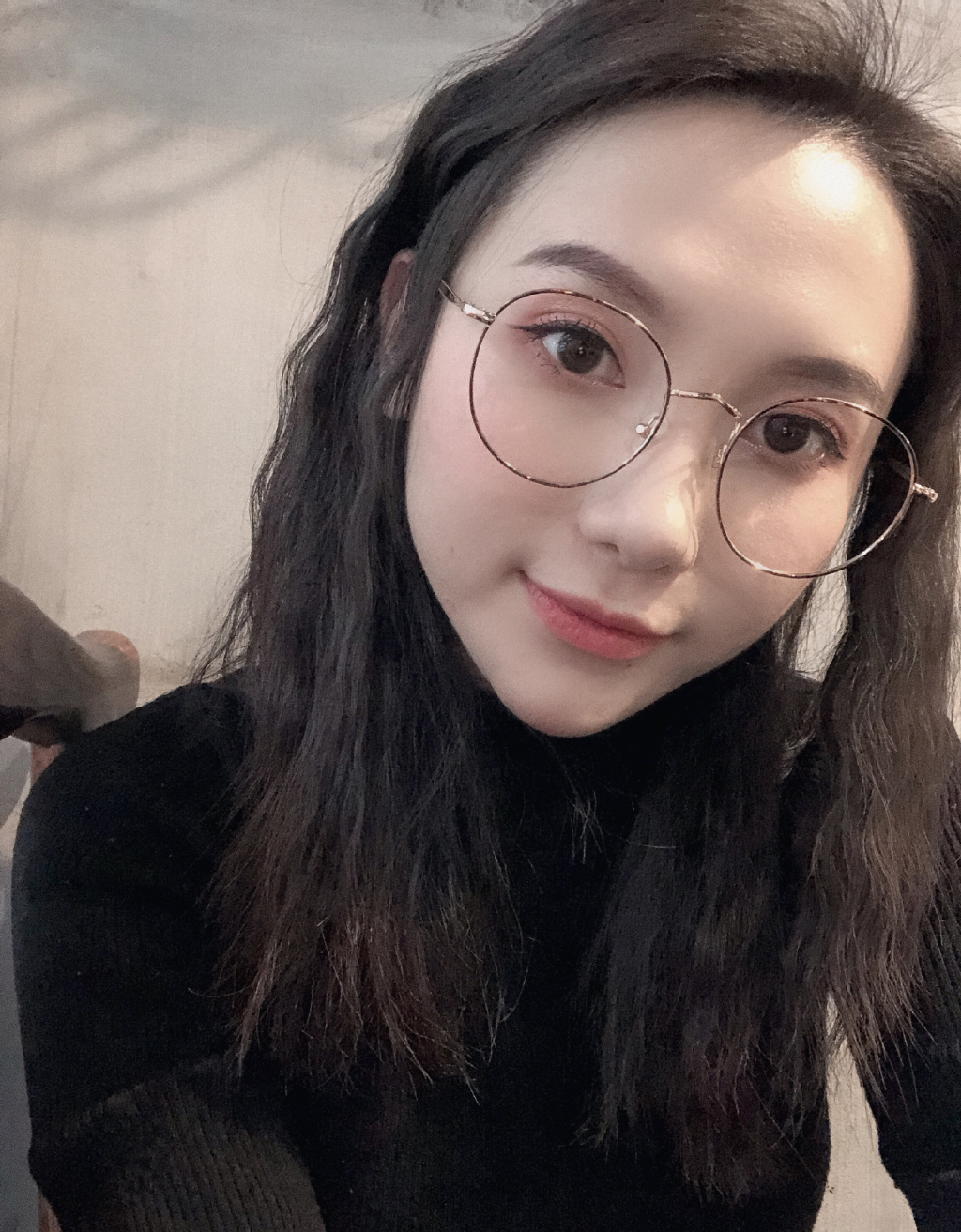 SNH48陆婷甜美自拍照图片