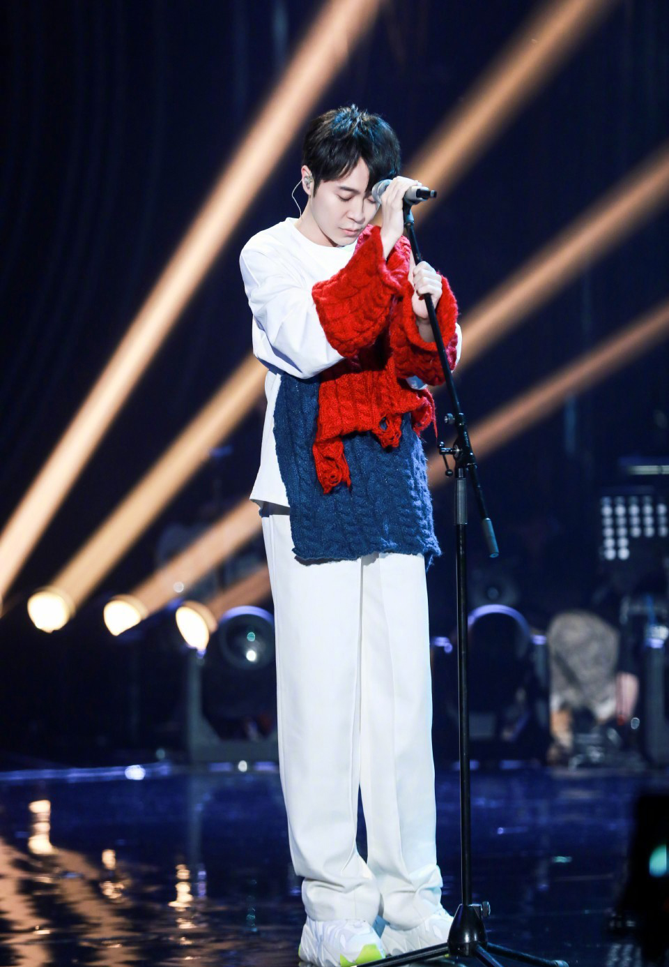 《歌手2019》吴青峰舞台花絮照图片