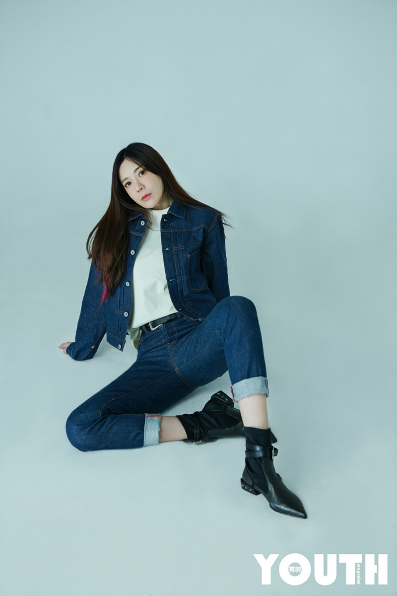 周韦彤成熟性感写真图片