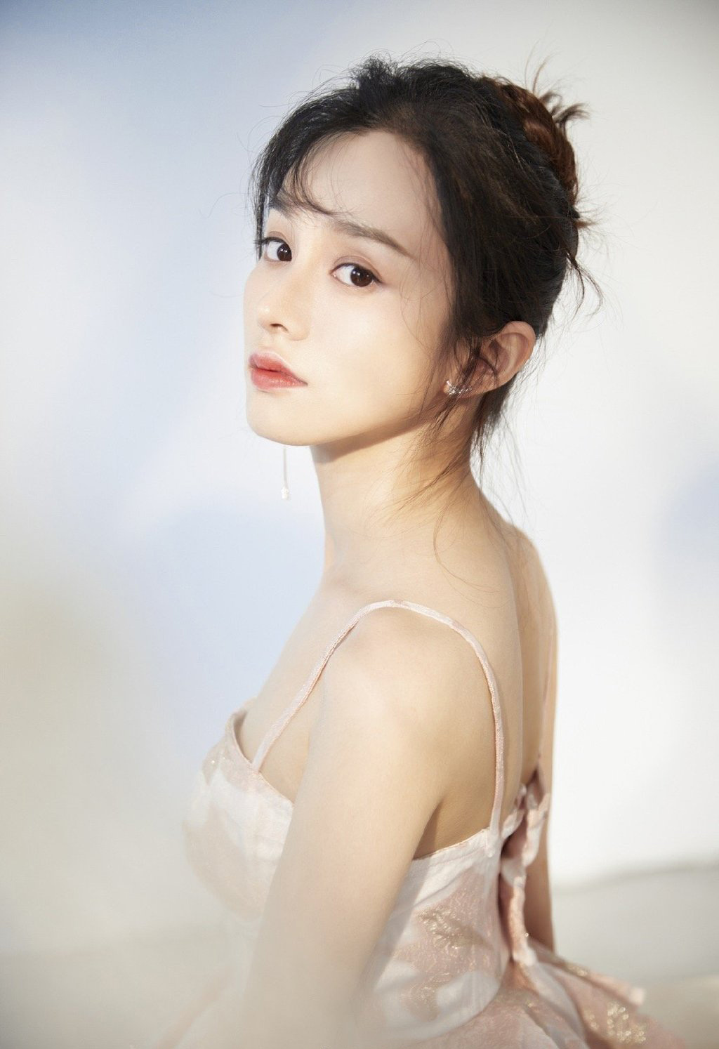 陆妍淇清新甜美写真图片