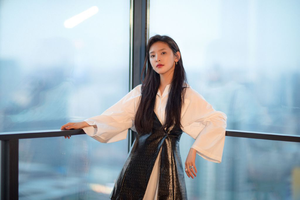 章若楠甜美俏皮阳光写真图片
