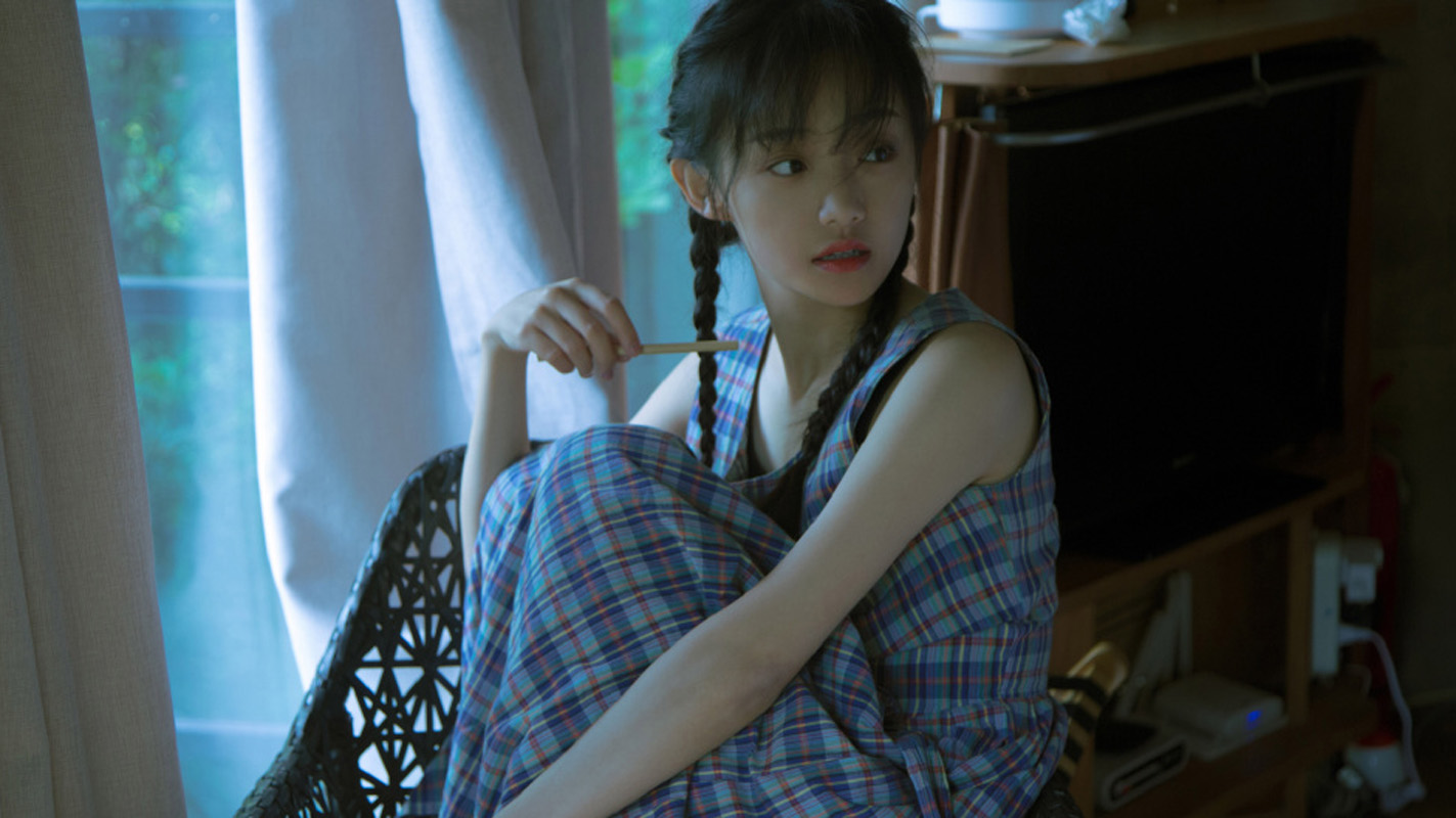 吴佳怡麻花辫日系写真图片