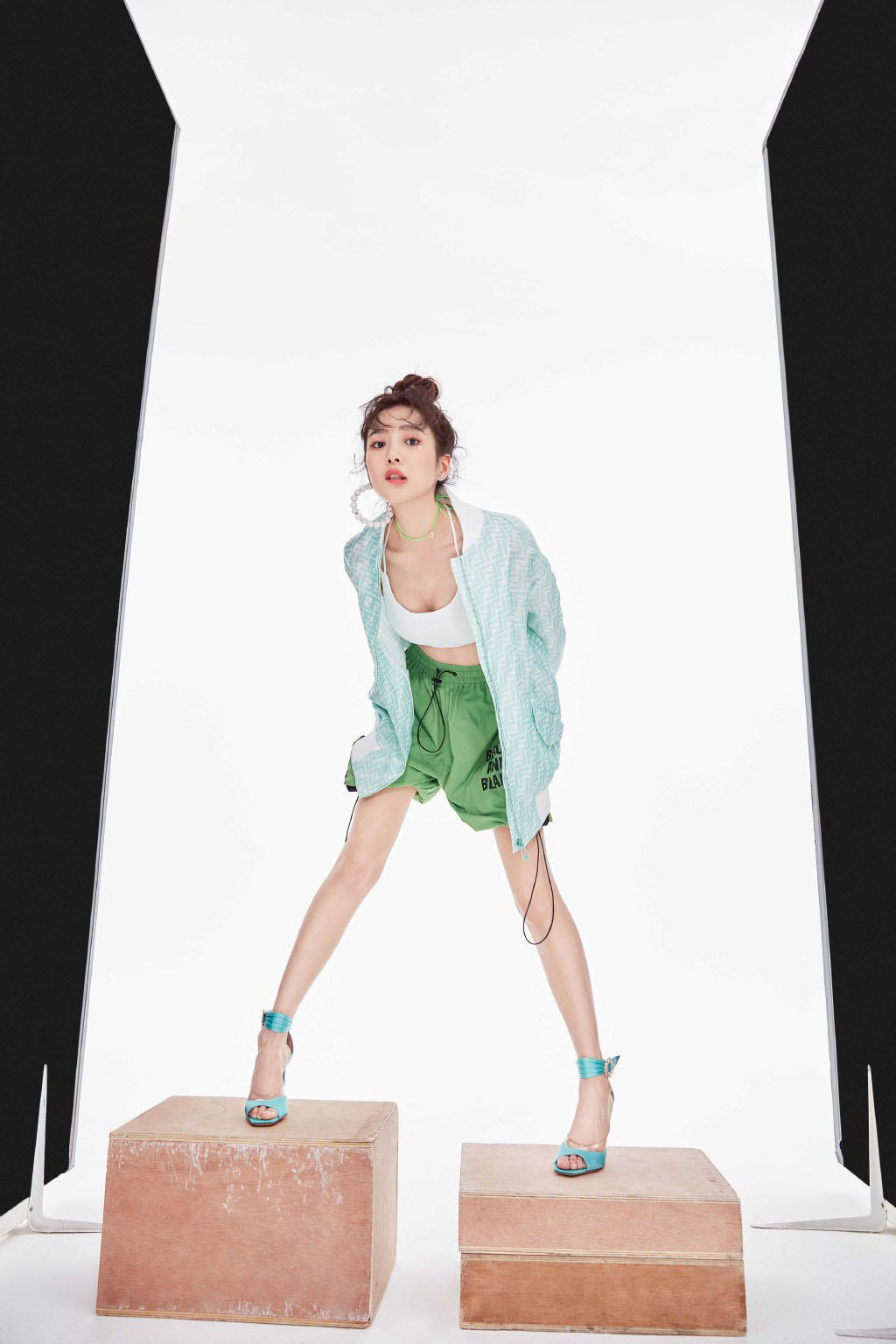 王梓薇青春活力少女写真图片