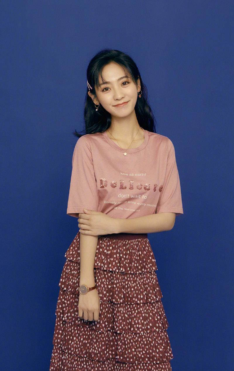 邢菲甜美元气夏日写真图片