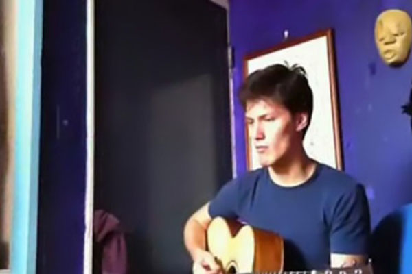 52岁周华健混血儿女近照曝光