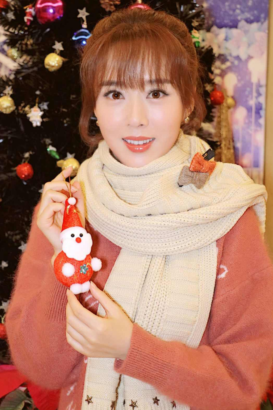 颜丹晨暖冬复古时尚写真图片