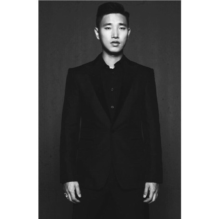 【2002】狗哥专辑大卖 画报上的美男子
