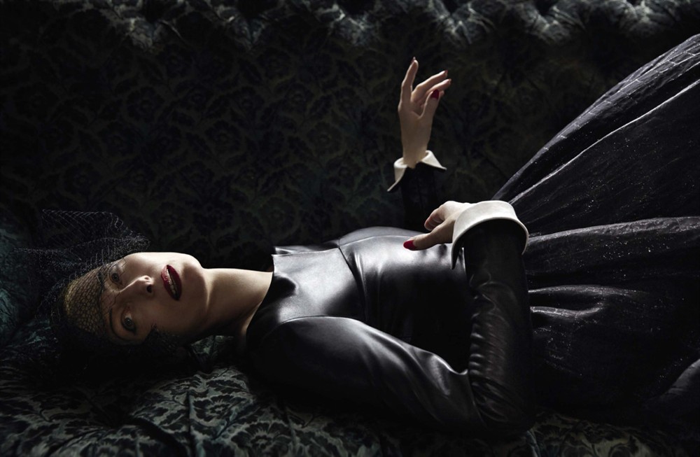 蒂尔达·斯文顿暗黑系时尚写真高清图片