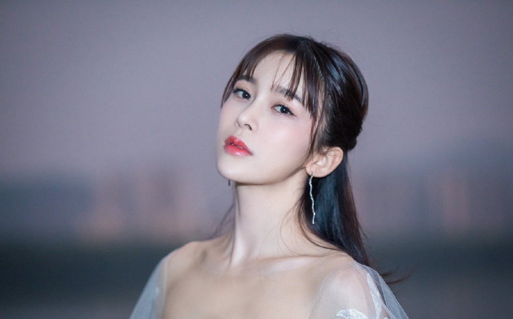 赵樱子优雅曼妙写真图片