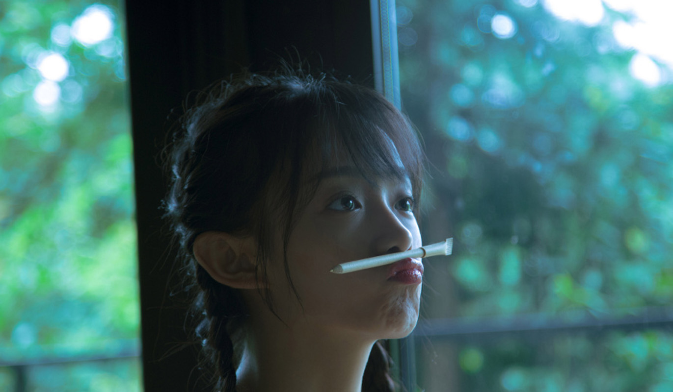 吴佳怡麻花辫日系写真图片