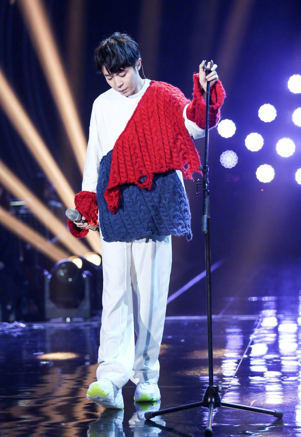 《歌手2019》吴青峰舞台花絮照图片