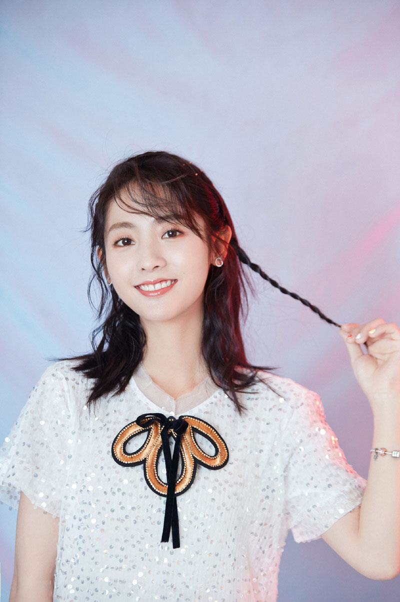 邢菲甜美娇俏时尚写真图片
