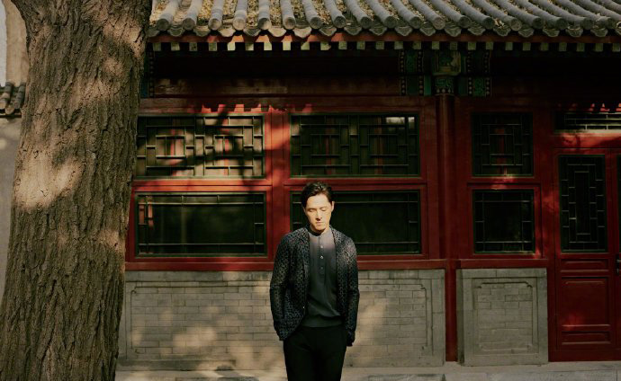 胡歌北京复古时尚写真图片