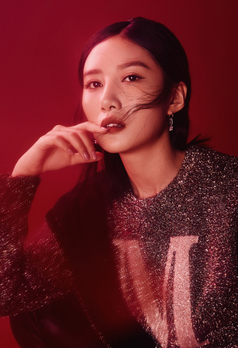 吴优魅惑性感时尚杂志写真大片