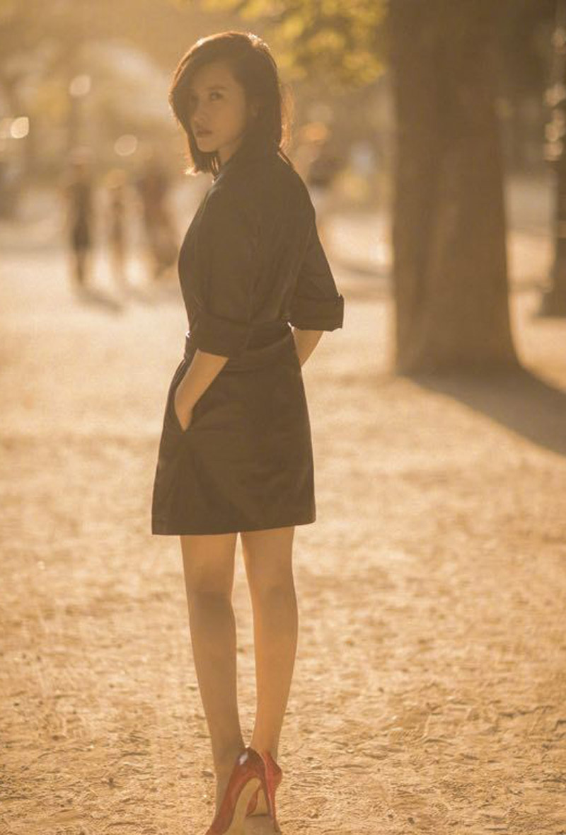 杨子姗优雅大气品牌写真图片