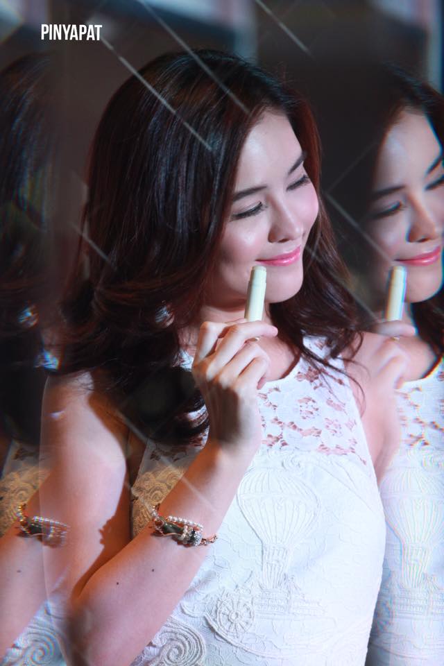 泰国女演员李海娜AOM  曼秀雷敦唇膏广告代言高清图片整理集合