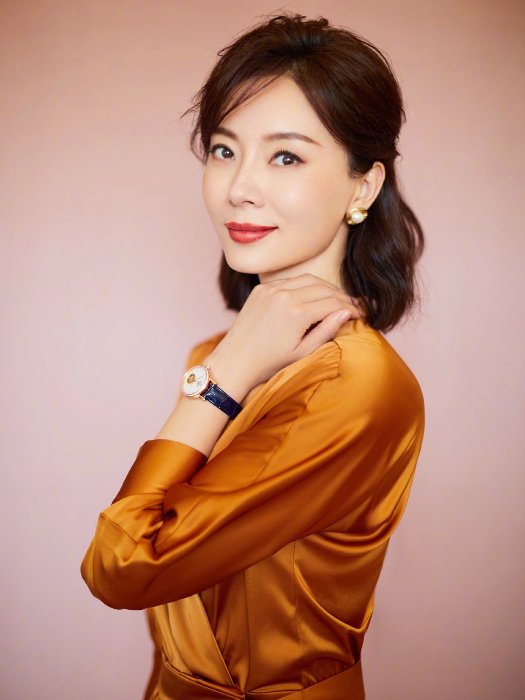 陈数性感优雅知性写真图片