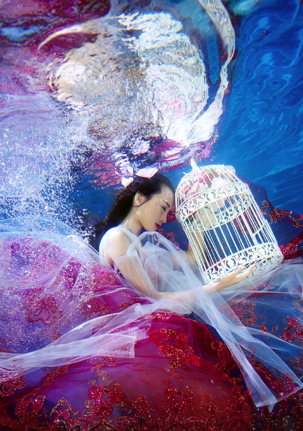 罗秋韵水中唯美动人性感写真
