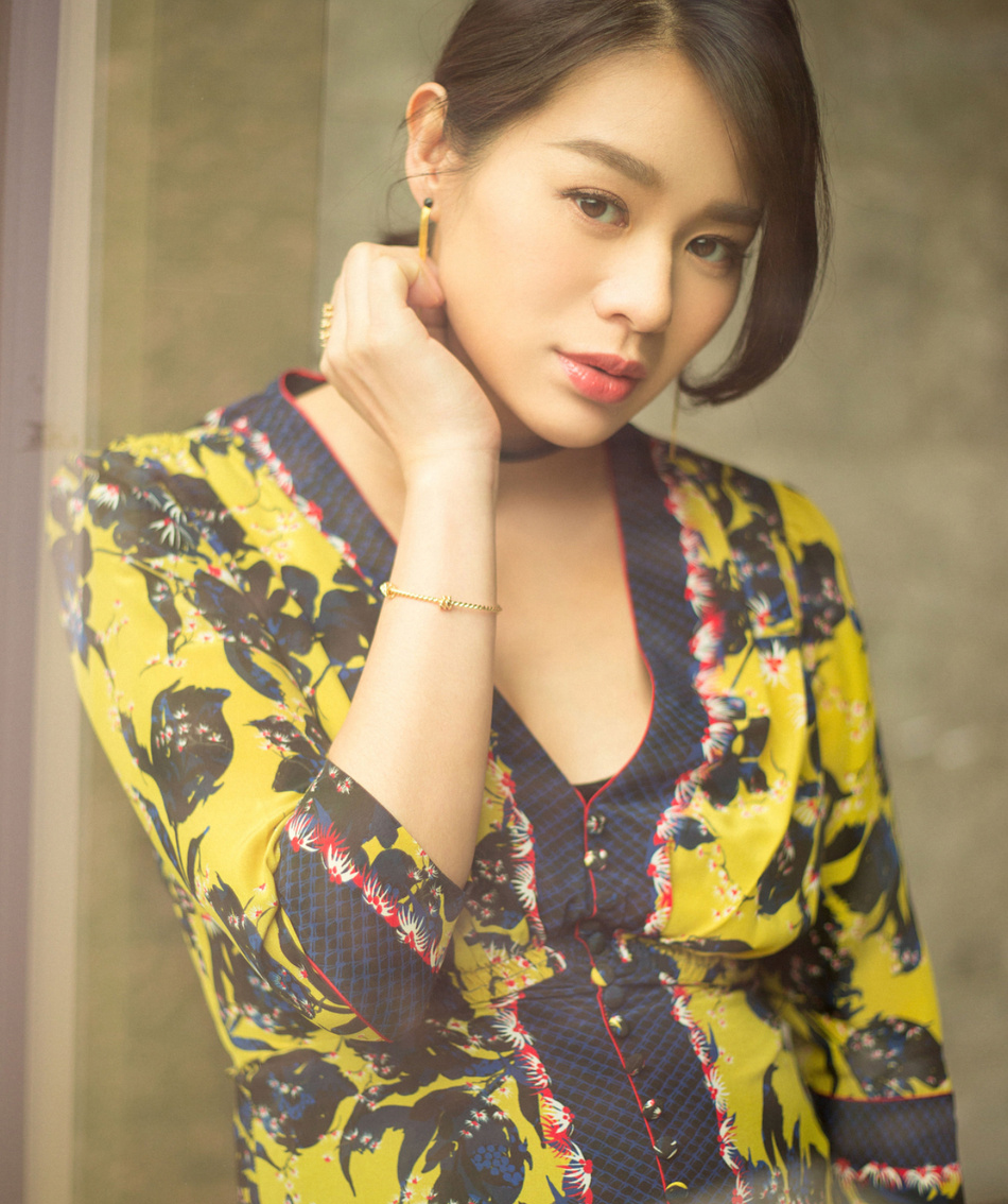 胡杏儿最新写真图片
