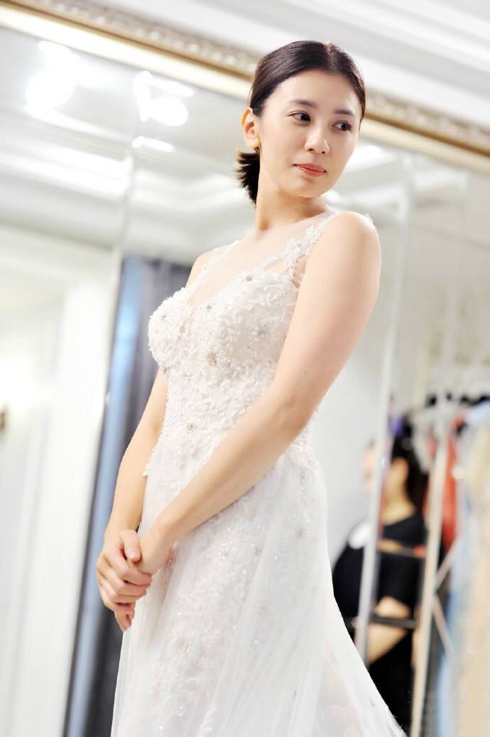 贾静雯女神范靓丽写真