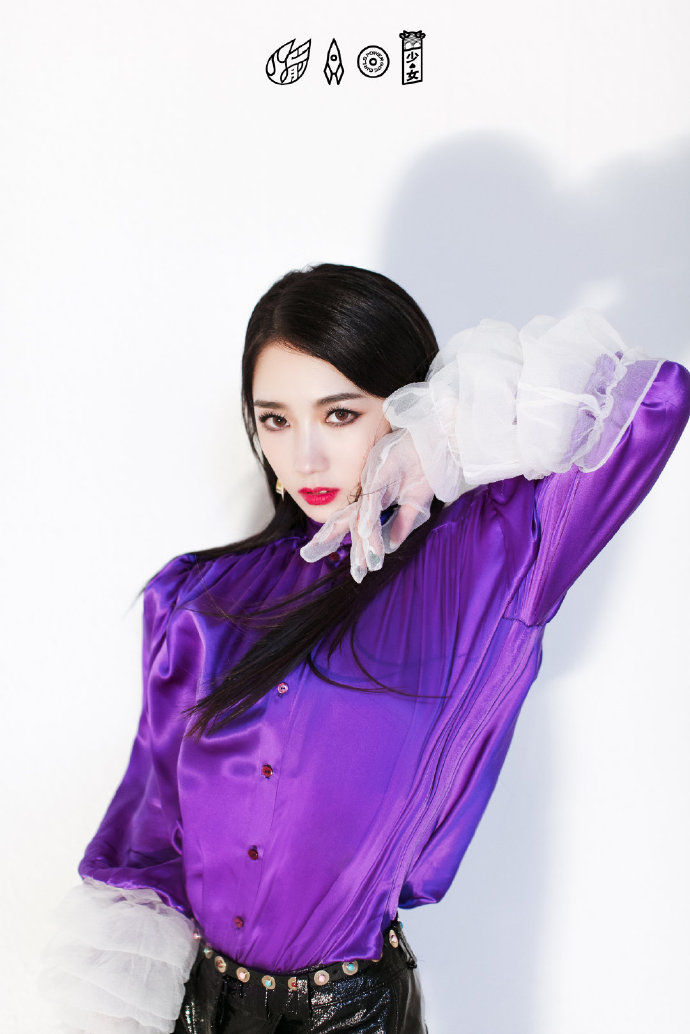 孟美岐超A性感大片写真图片