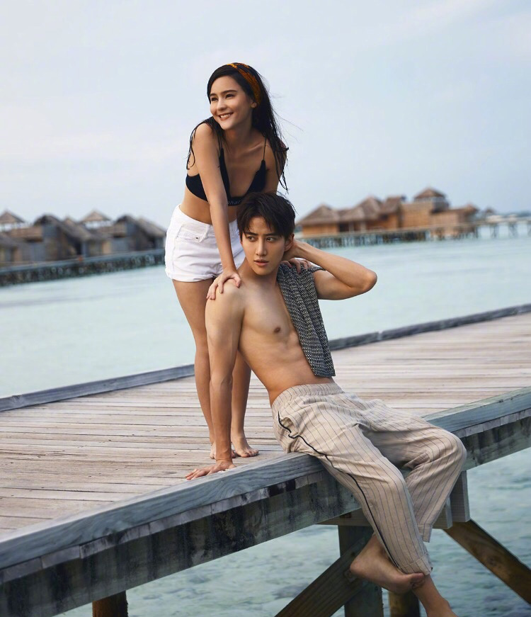 Mike李海娜超甜海边写真高清图片