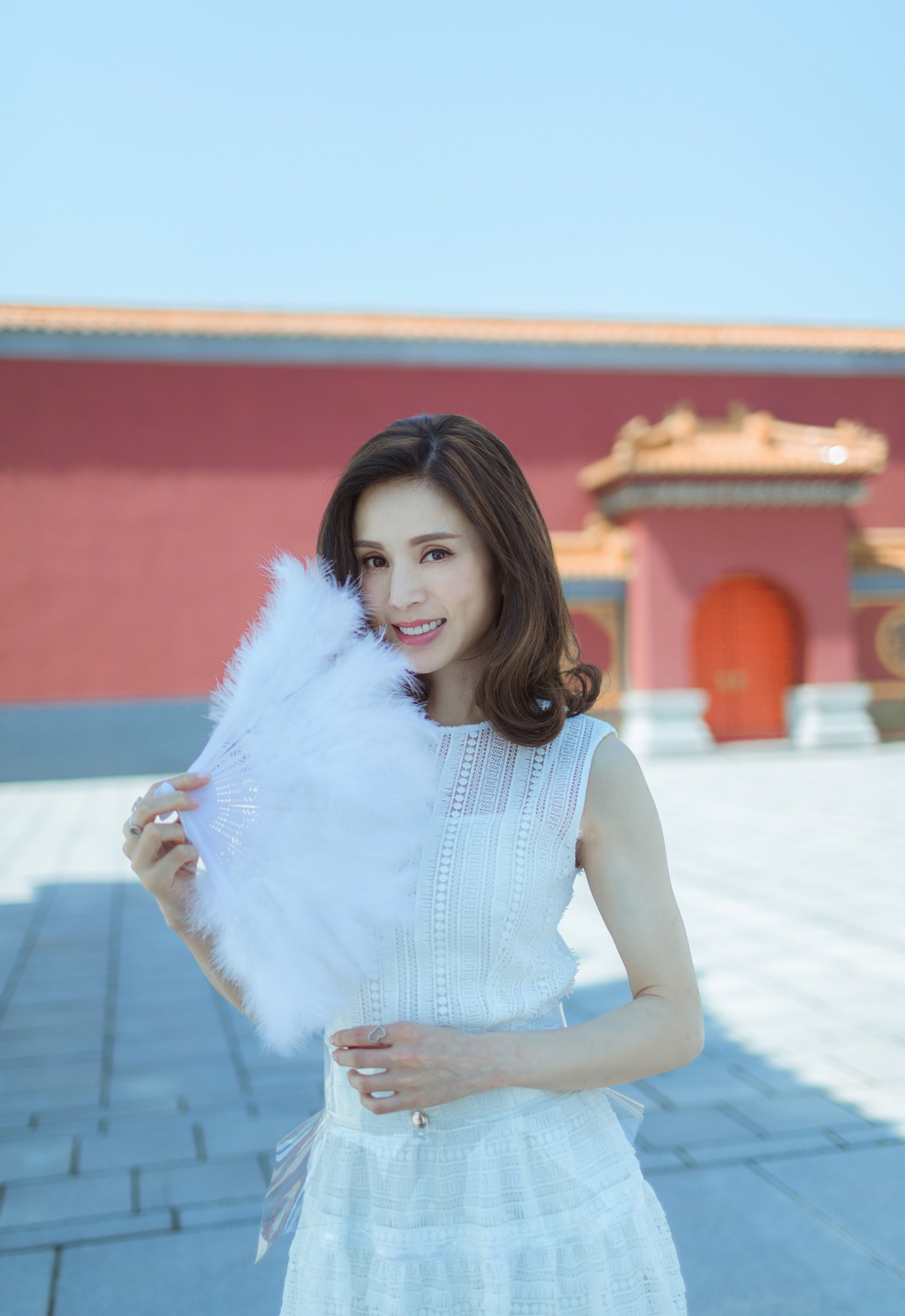 李若彤图片 李若彤横店性感活动照图片