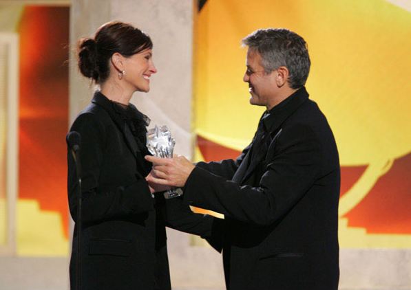 朱莉娅·罗伯茨出席Critics' Choice Awards 2006活动图片