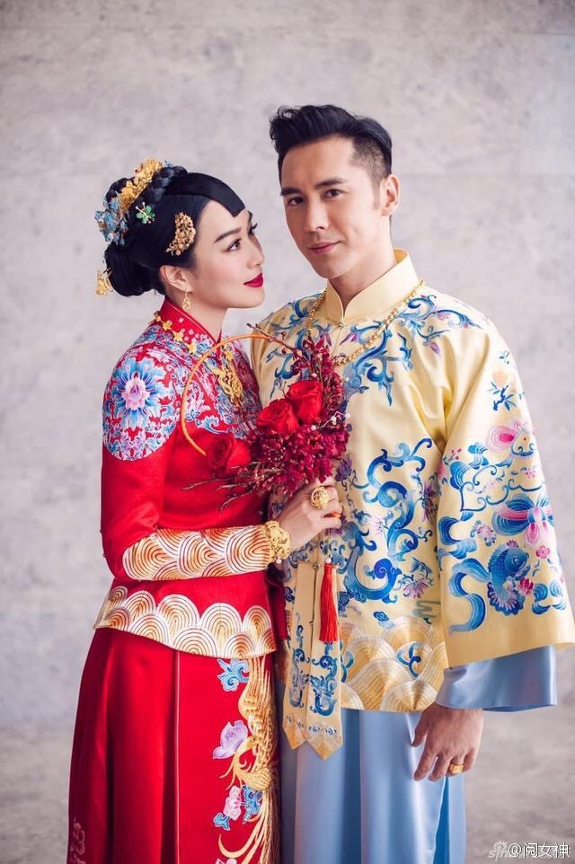 钟丽缇张伦硕婚礼甜蜜中式婚纱照图片