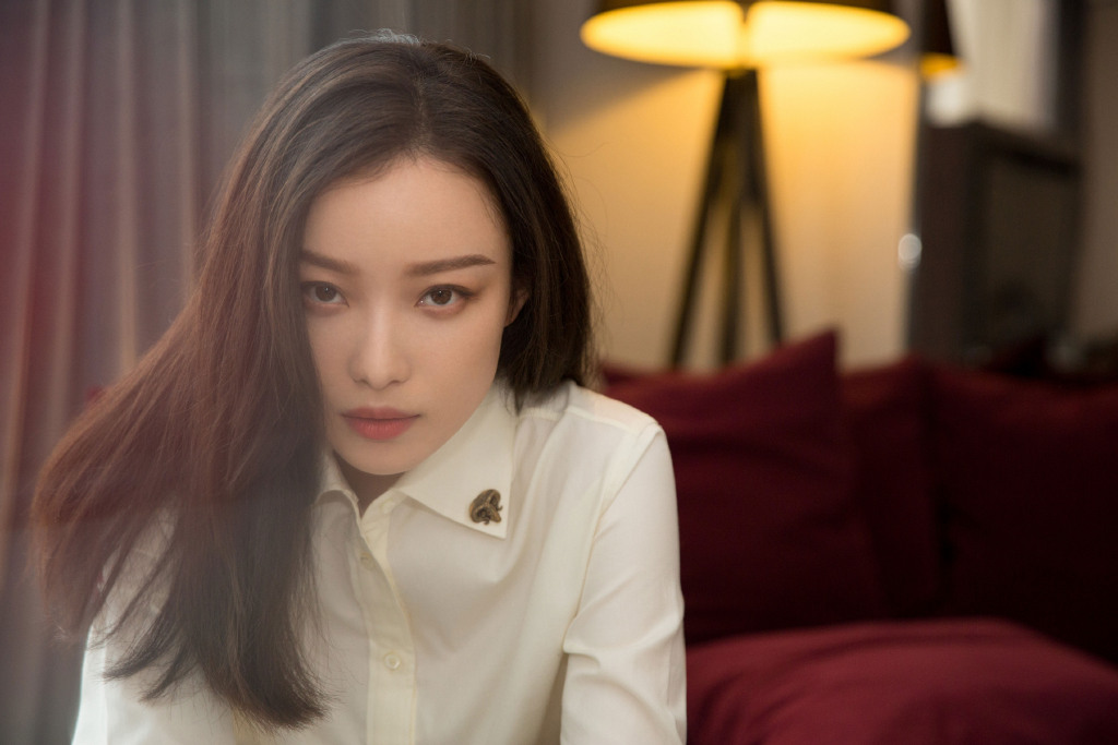 倪妮性感干练写真图片