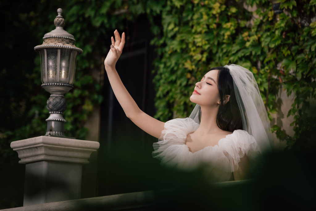 林允婚纱仙气写真图片